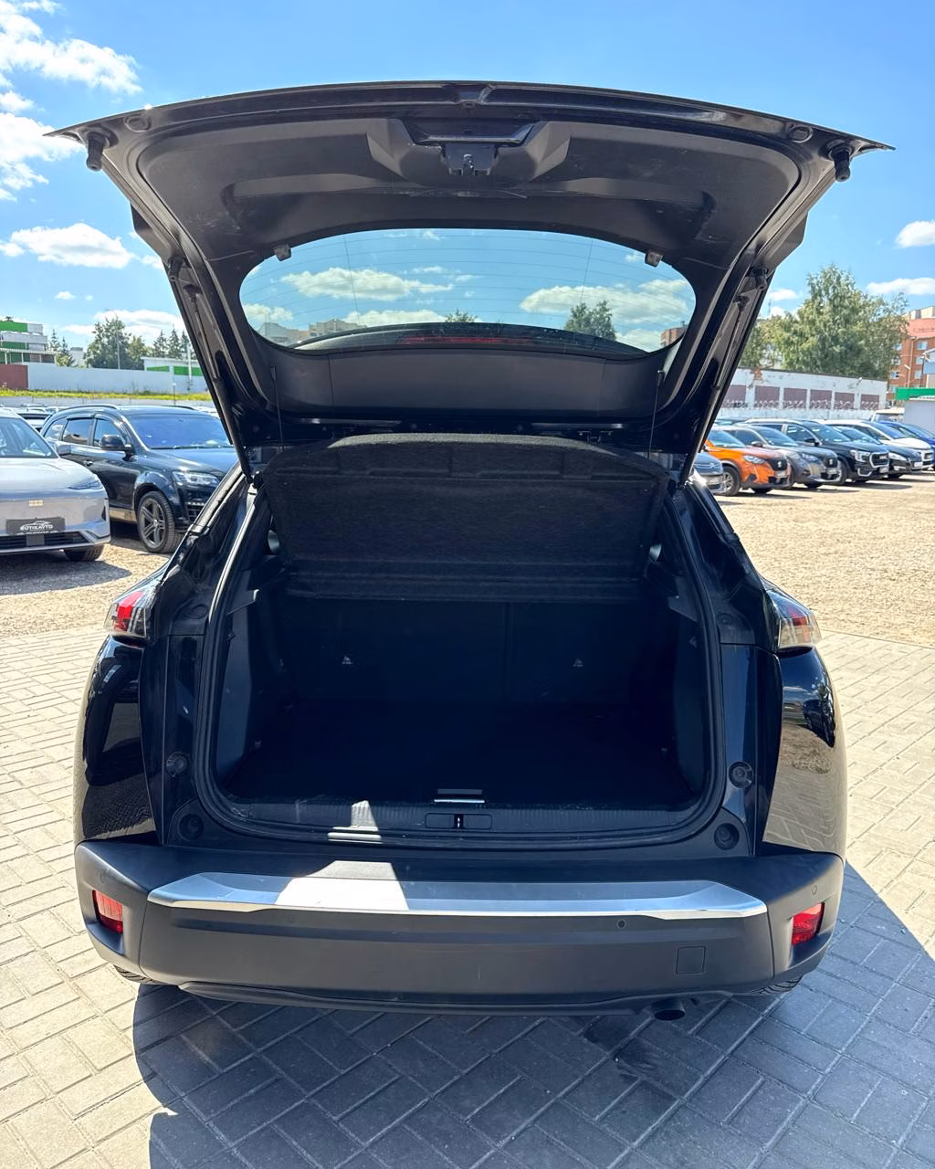 Peugeot 2008 фото 13