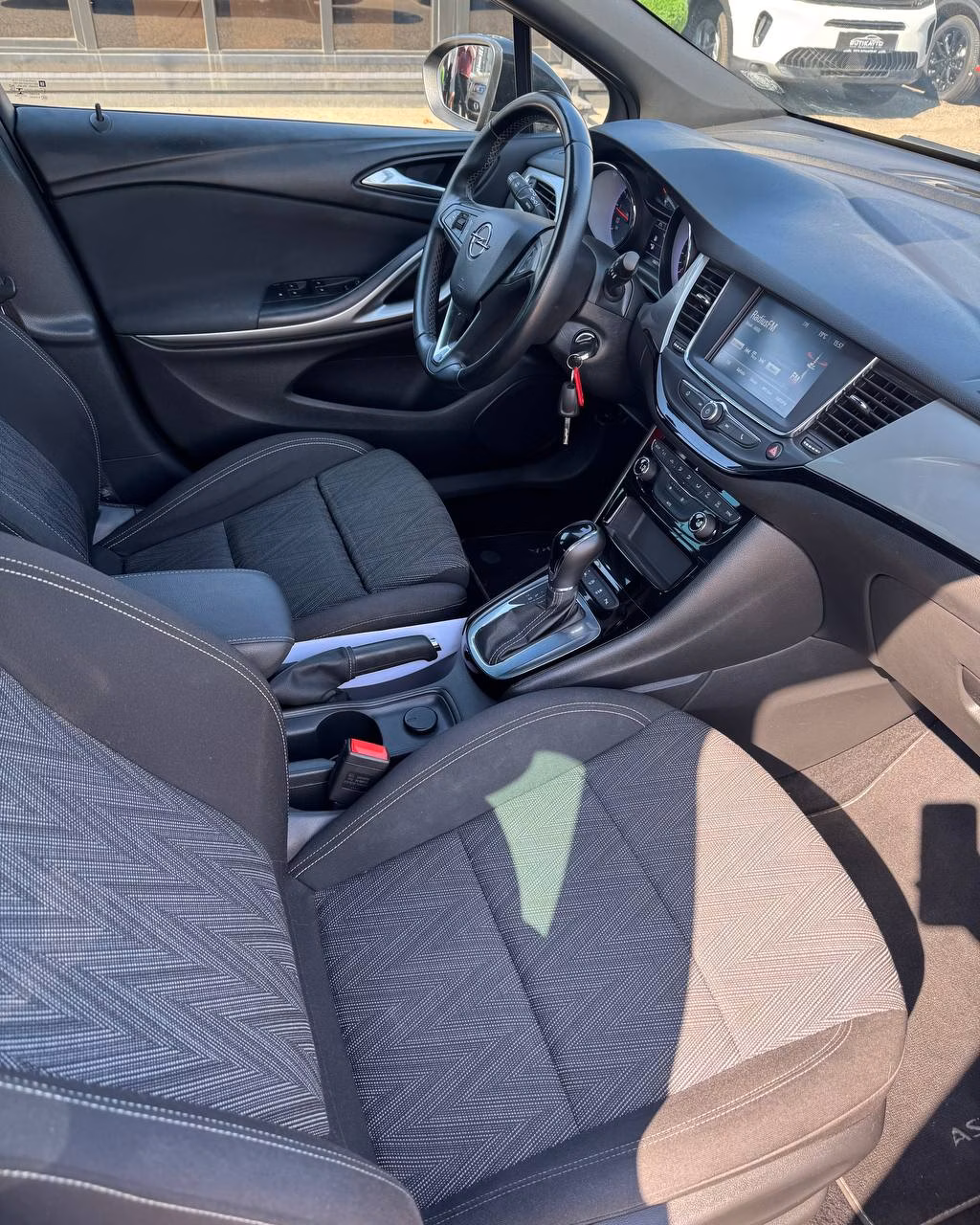 Opel Astra фото 14