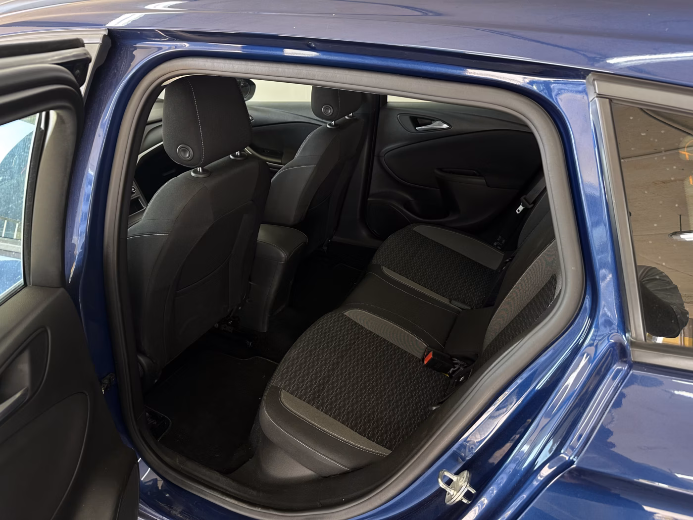 Opel Astra фото 14