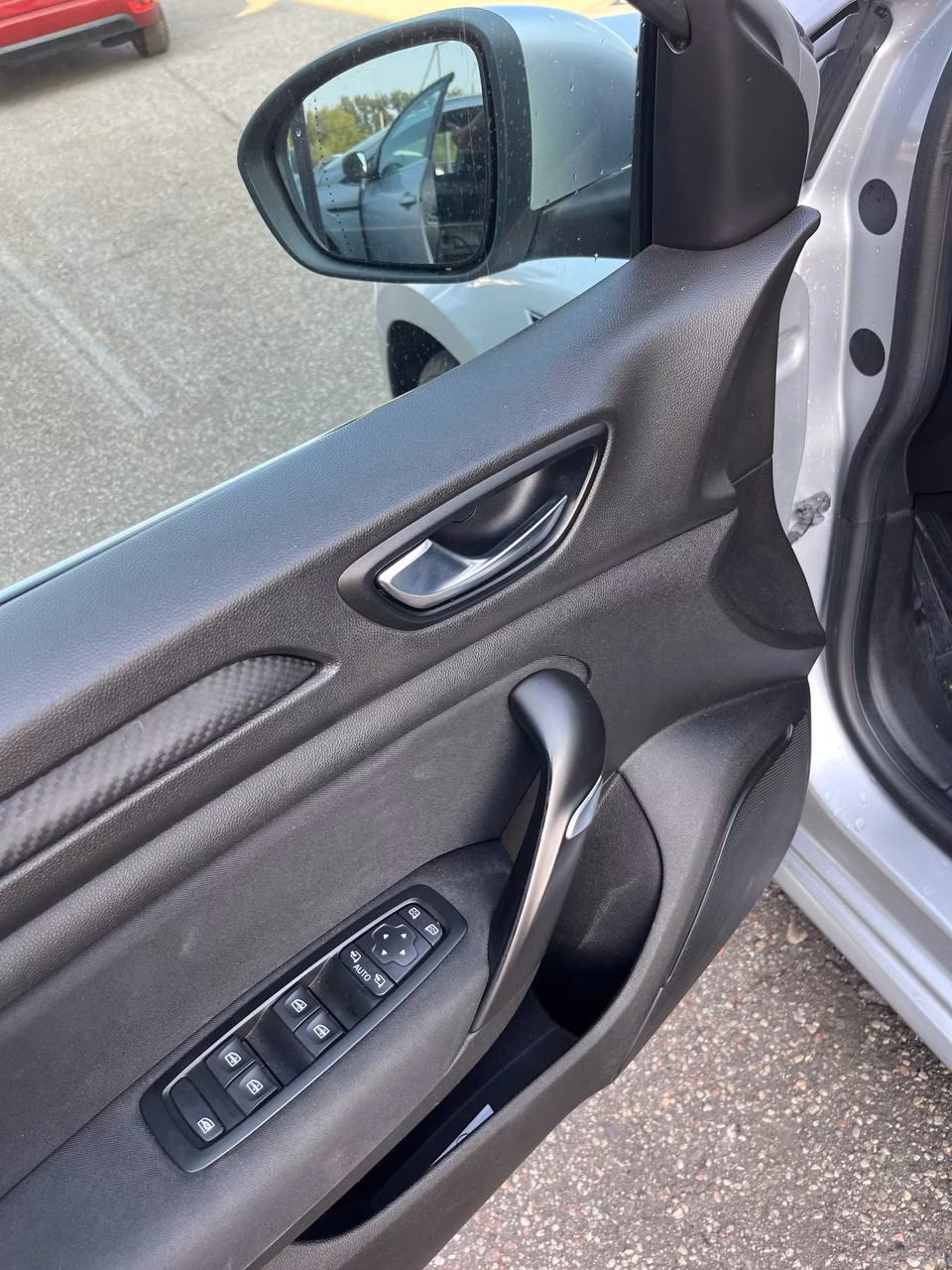 Renault Megane фото 9