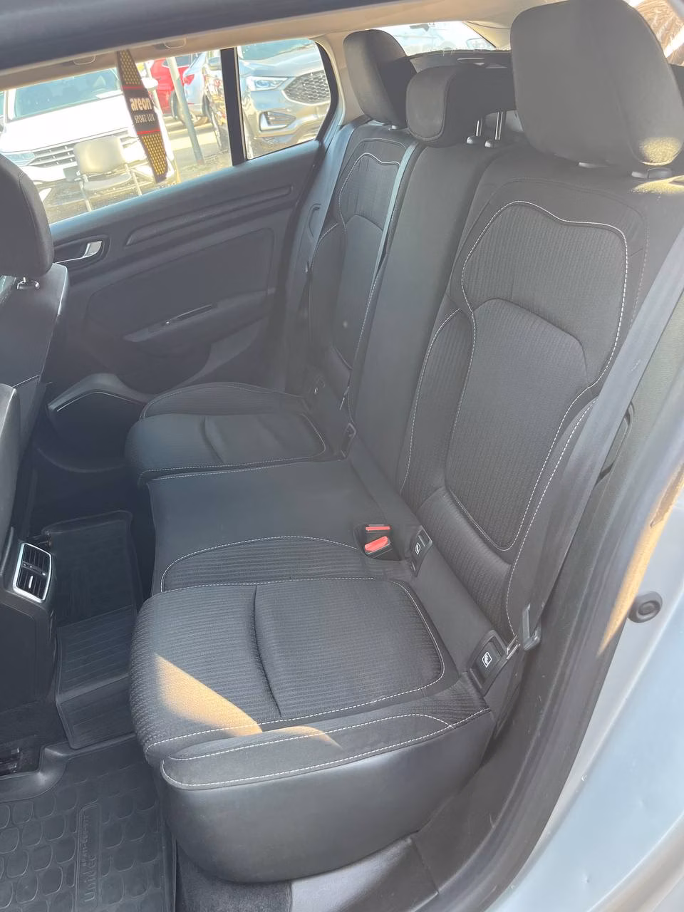 Renault Megane фото 13