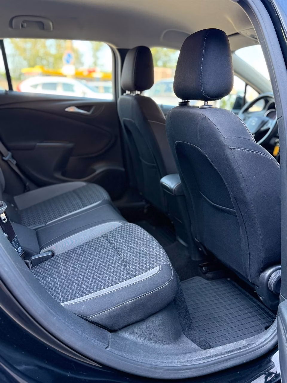 Opel Astra фото 11