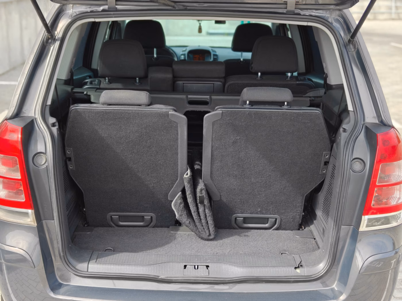 Opel Zafira фото 7