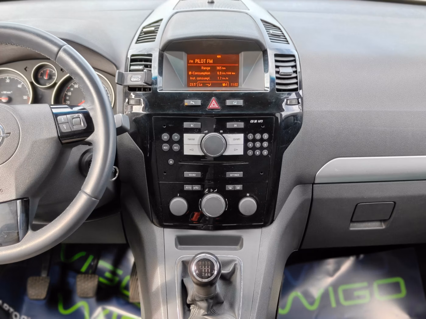 Opel Zafira фото 9