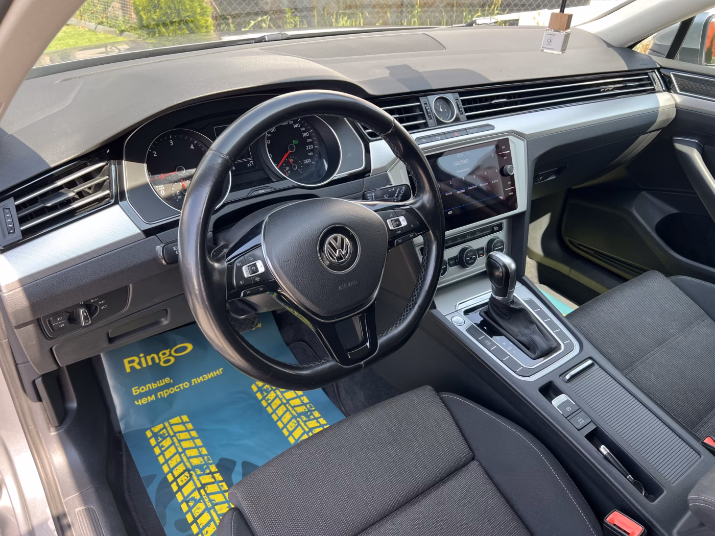 Volkswagen Passat фото 17