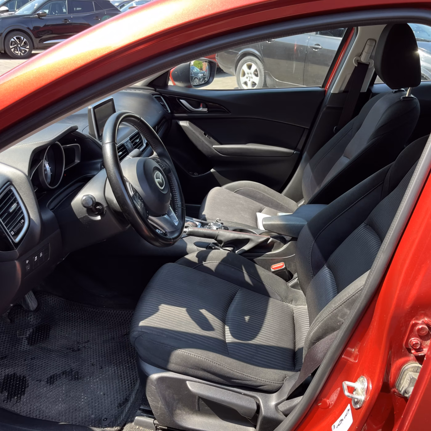 Mazda 3 фото 9