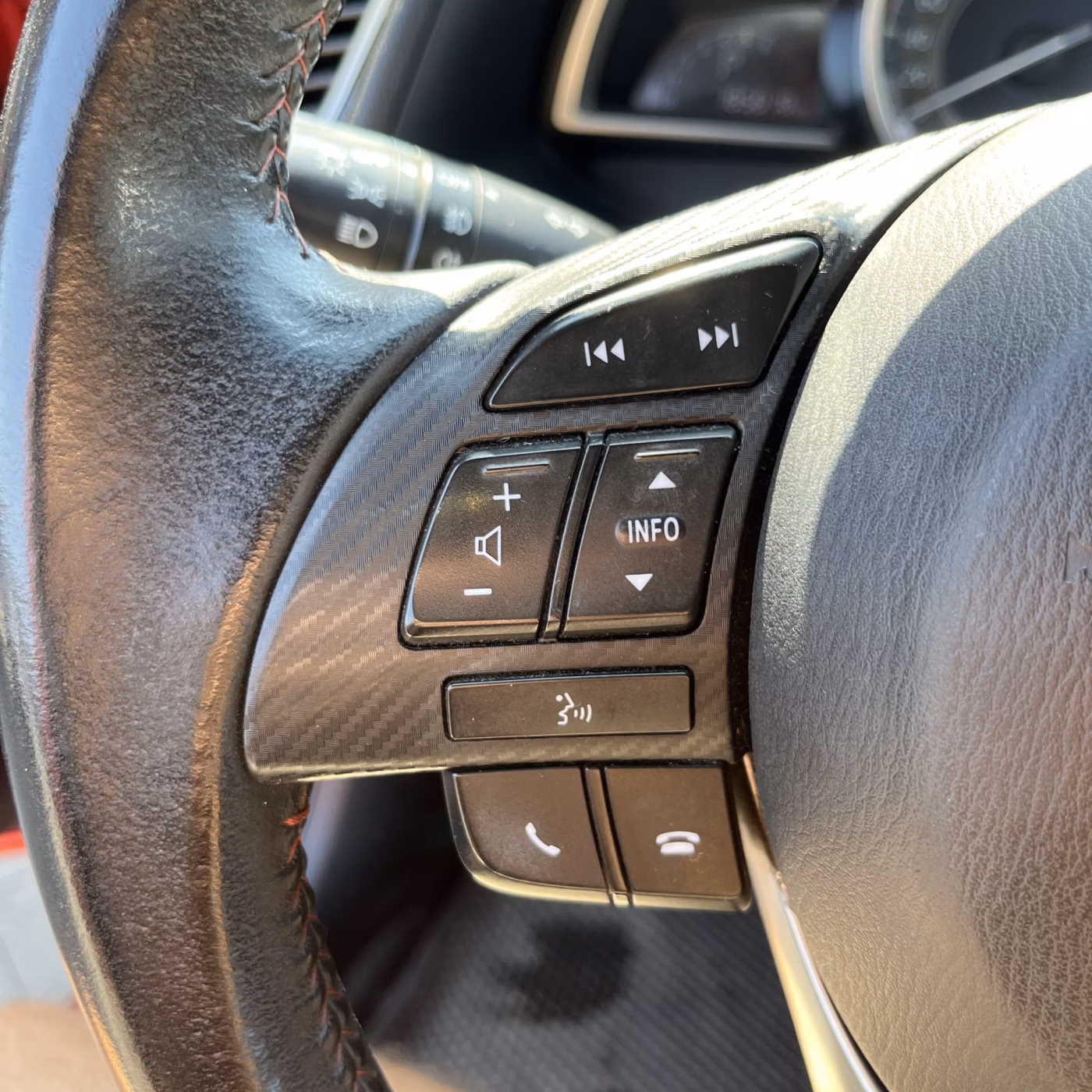 Mazda 3 фото 12