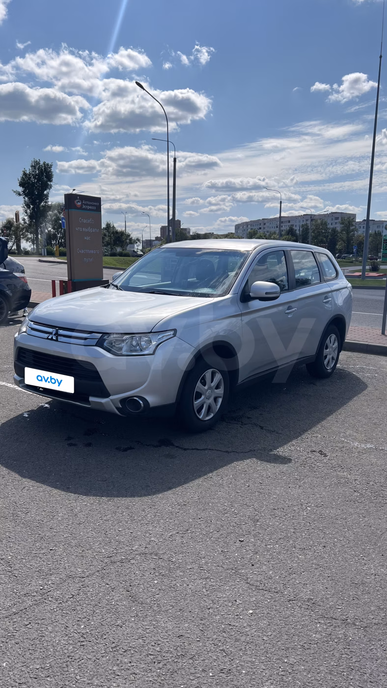 Mitsubishi Outlander фото 2