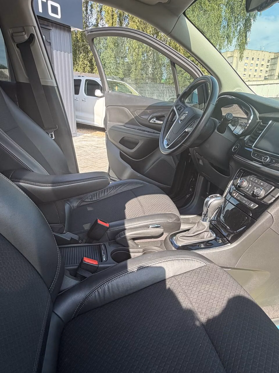 Buick Encore фото 13