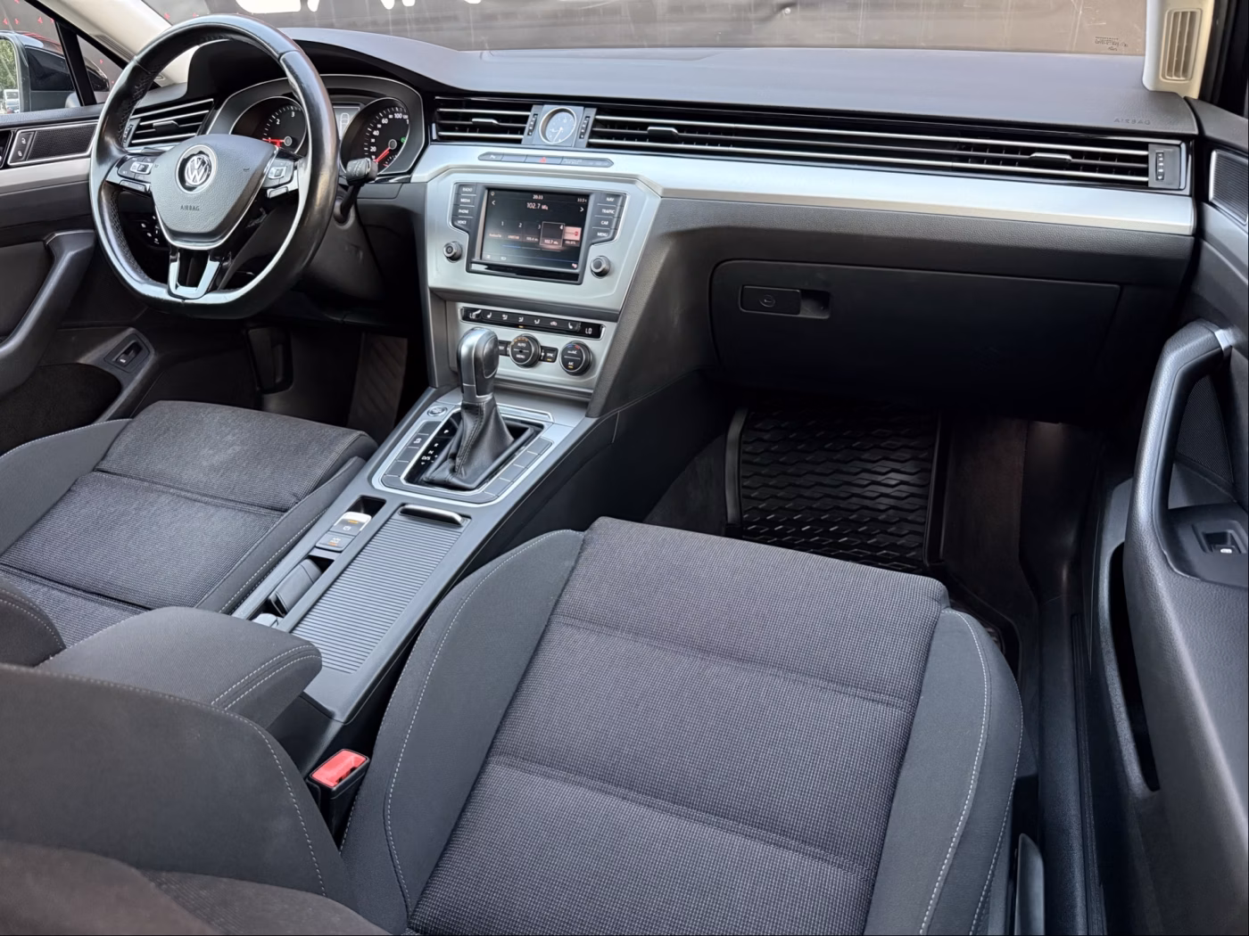 Volkswagen Passat фото 7