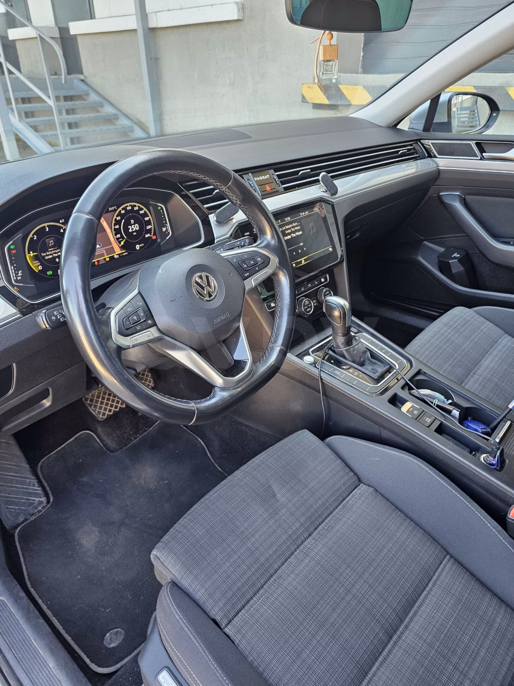 Volkswagen Passat фото 11