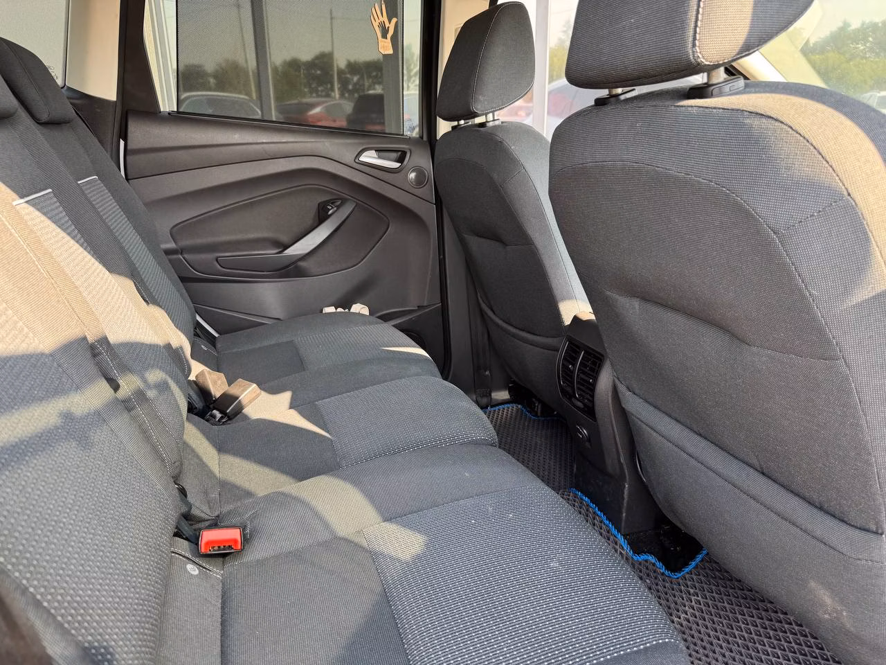 Ford C-MAX фото 18