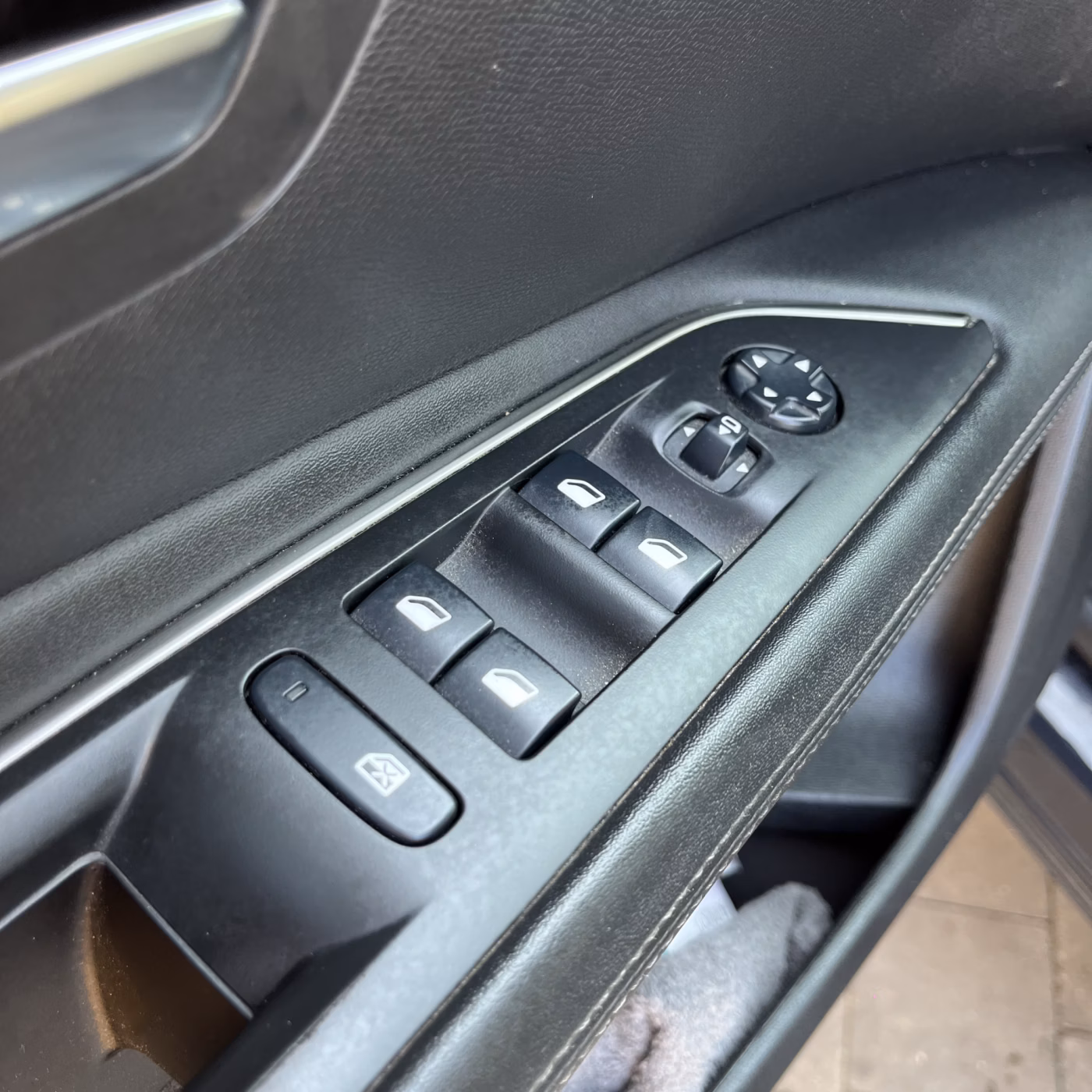 Peugeot 3008 фото 11