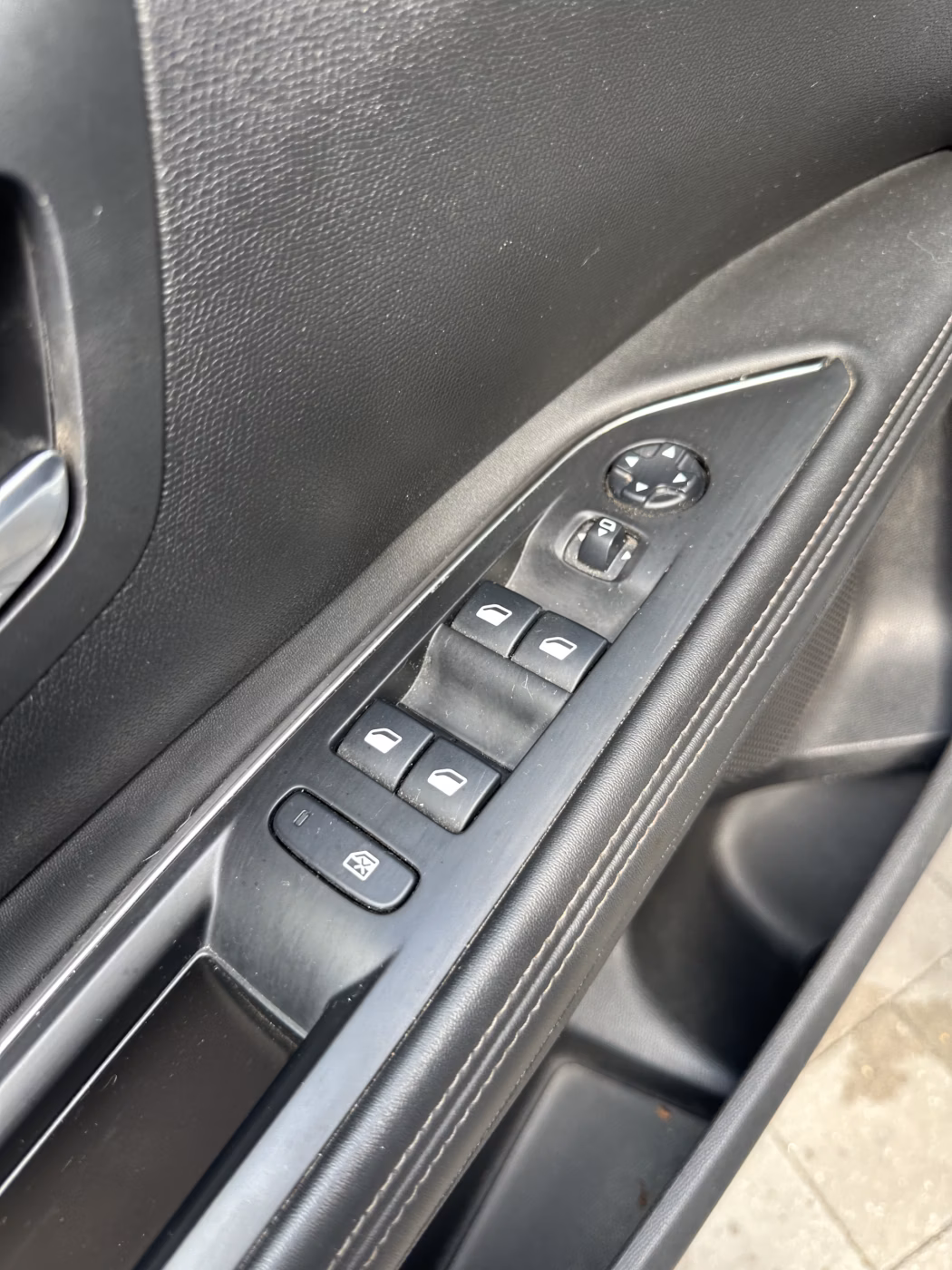 Peugeot 5008 фото 14