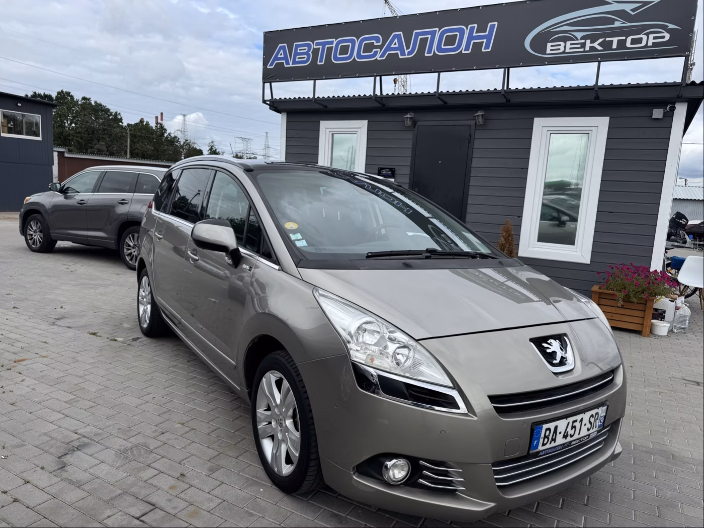 Peugeot 5008