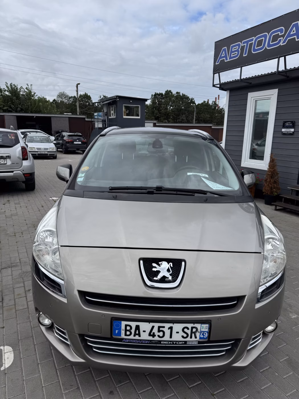 Peugeot 5008 фото 2