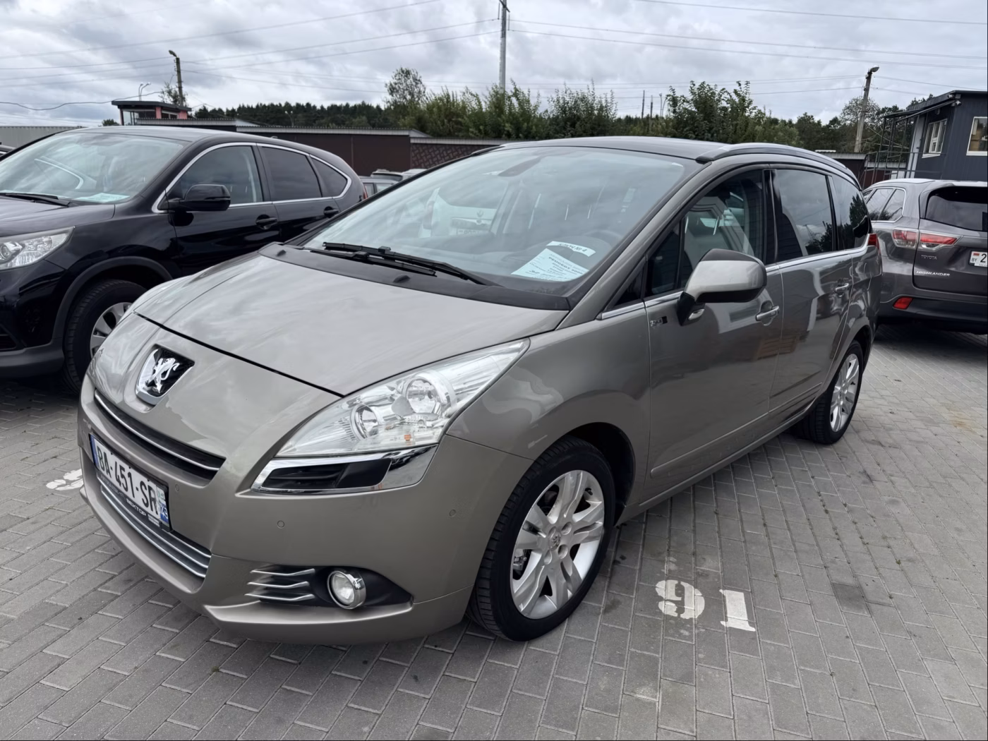 Peugeot 5008 фото 3