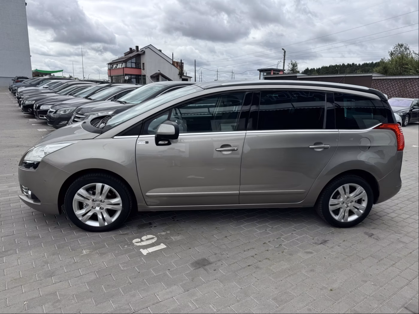 Peugeot 5008 фото 4
