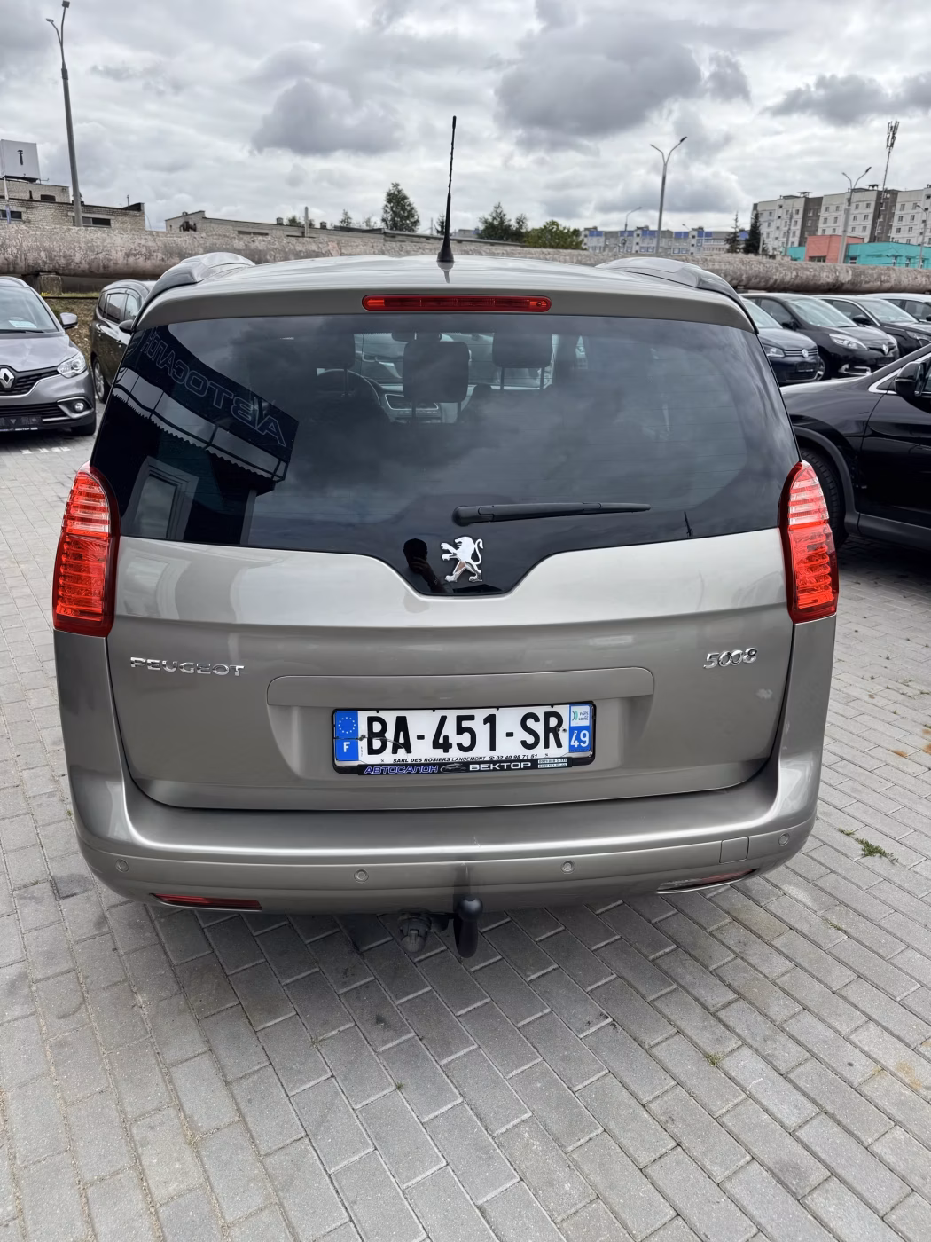 Peugeot 5008 фото 6