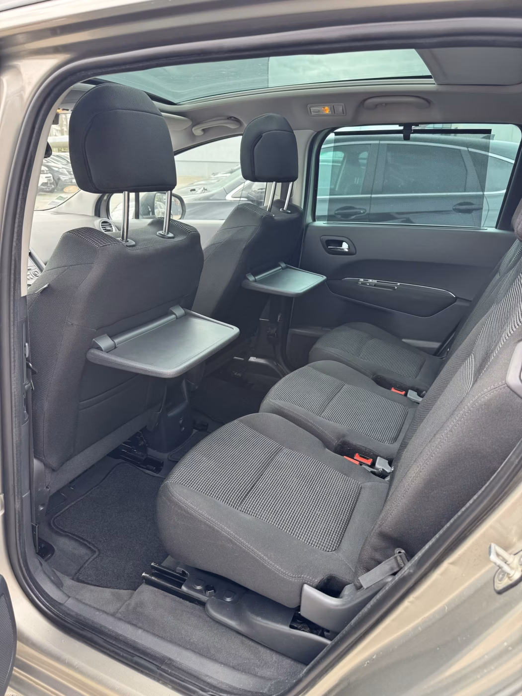 Peugeot 5008 фото 17