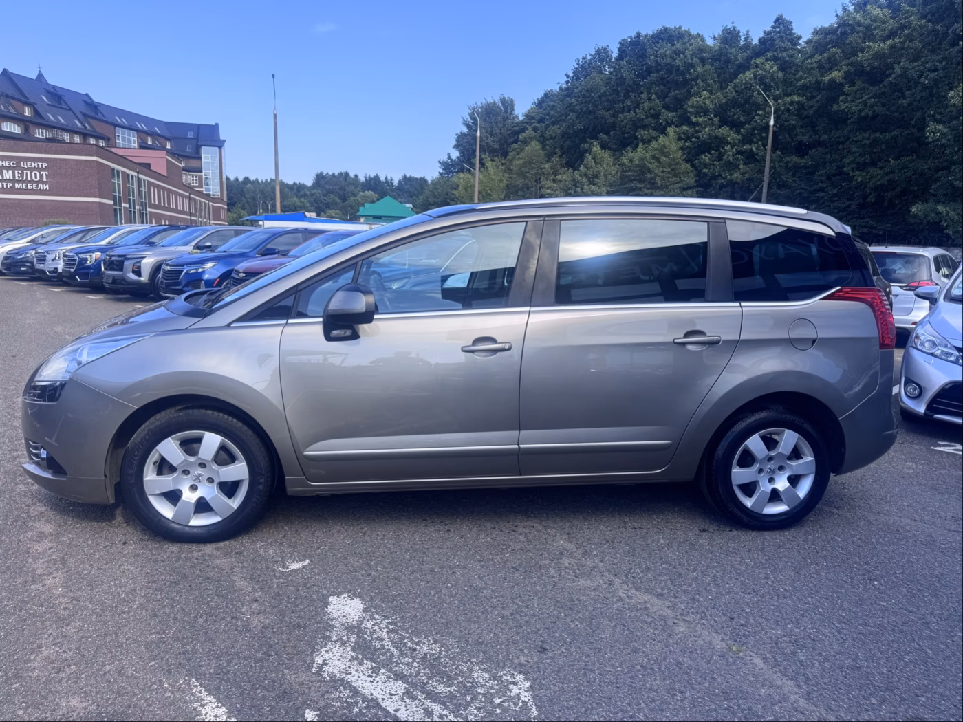 Peugeot 5008 фото 5