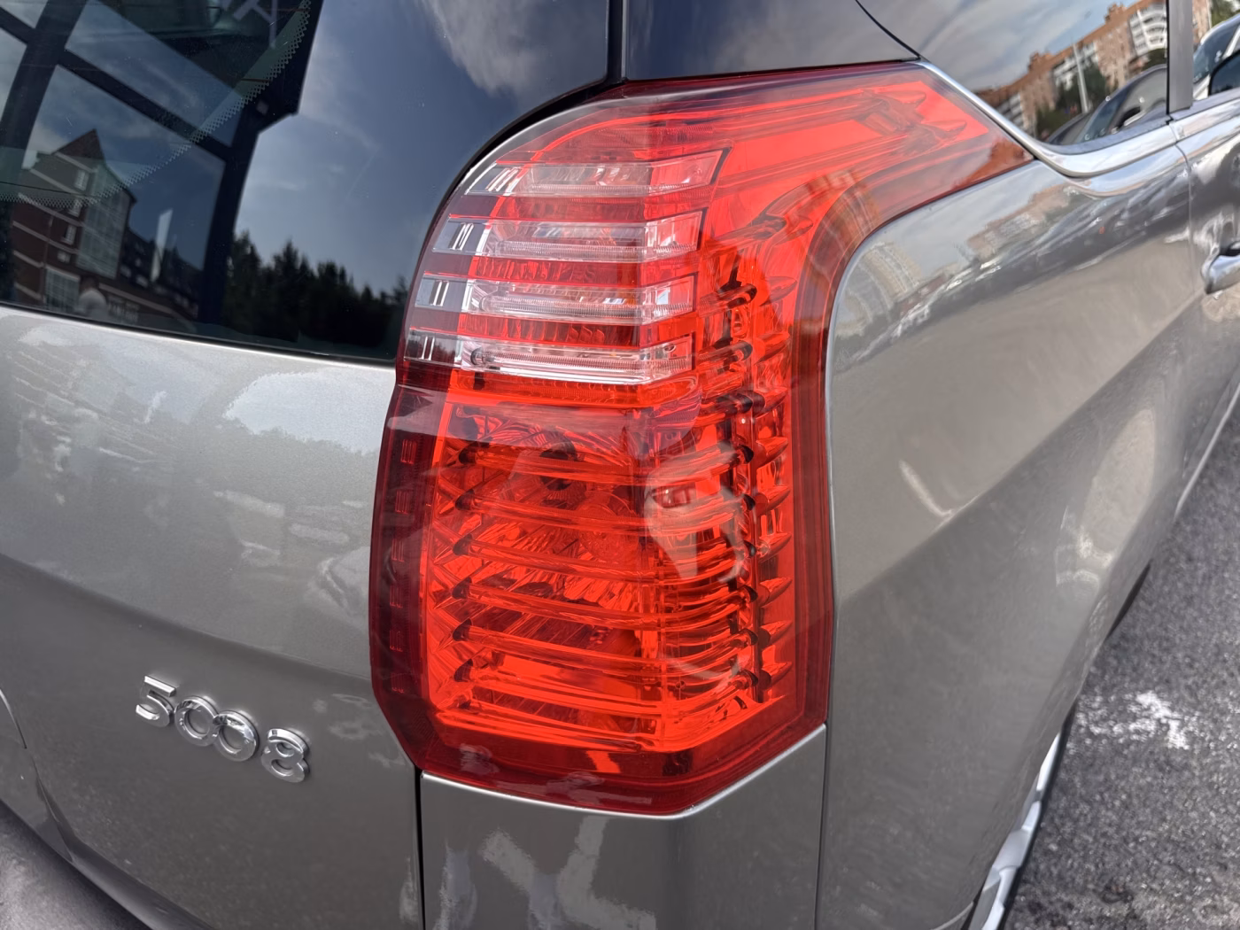 Peugeot 5008 фото 13