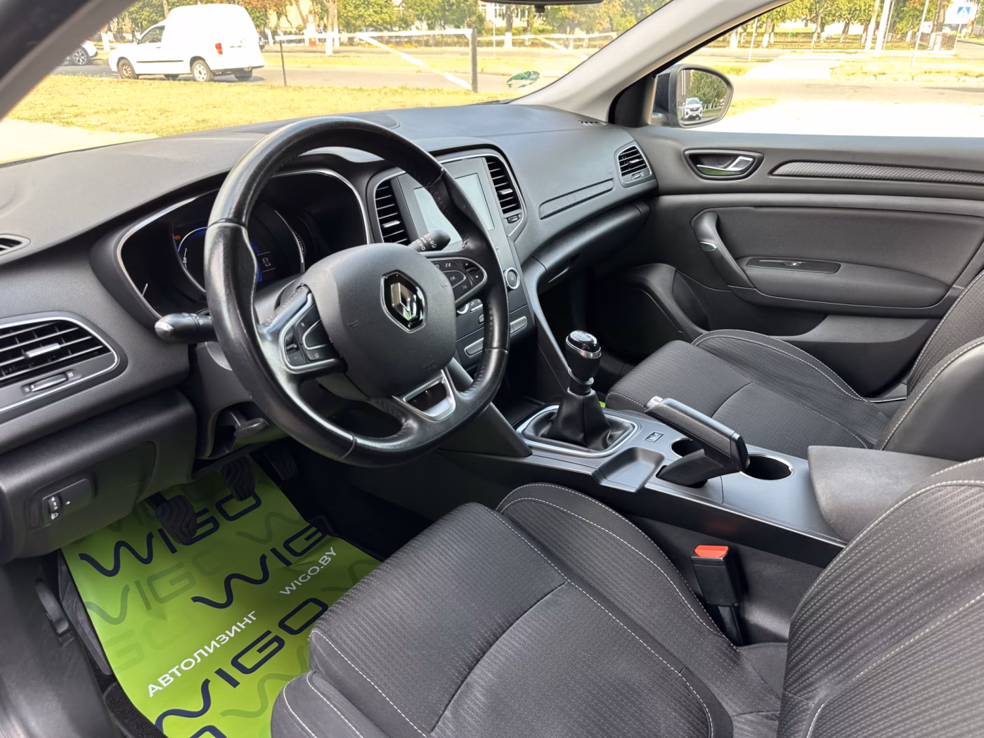 Renault Megane фото 7