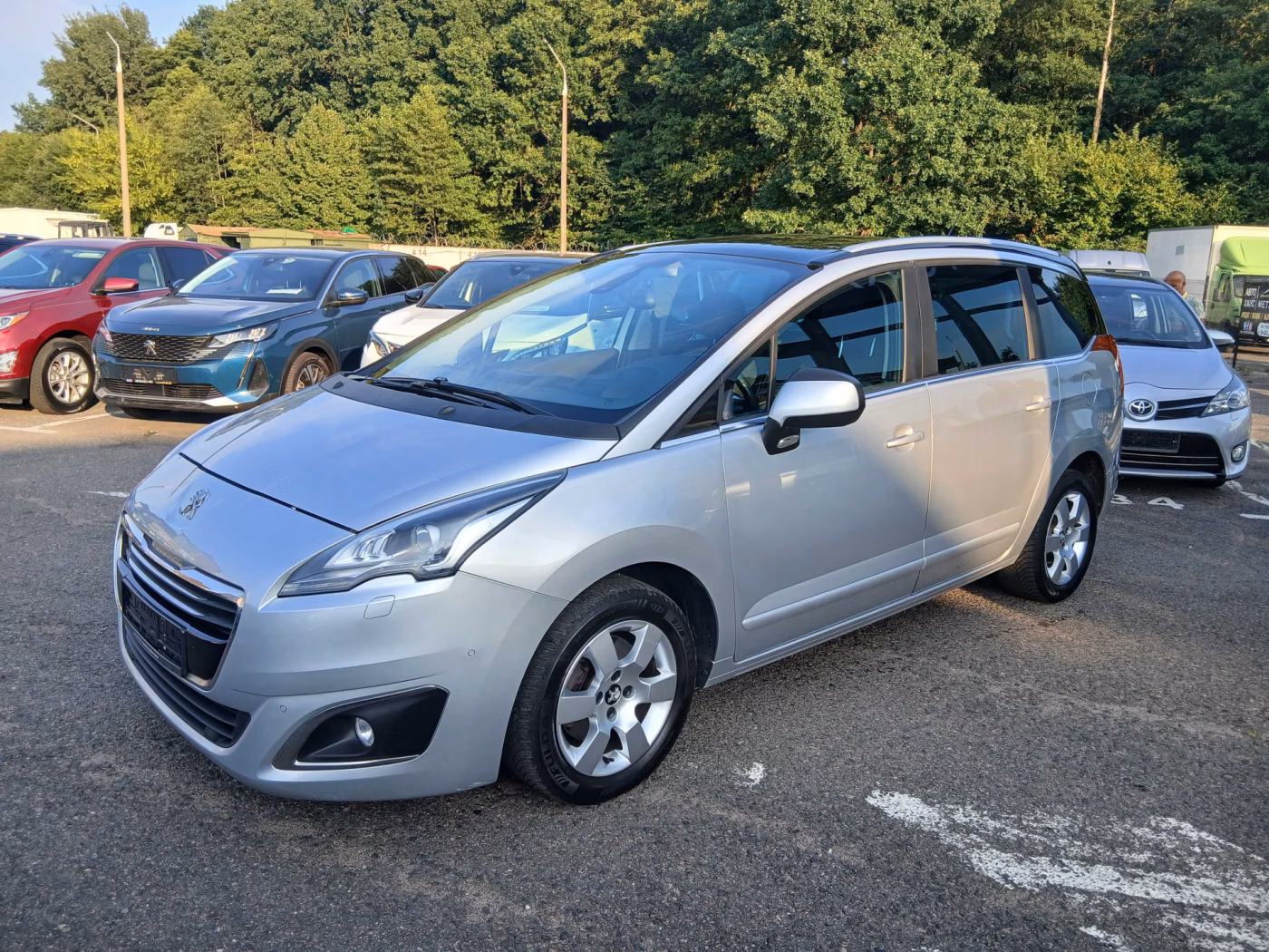 Peugeot 5008 фото 3