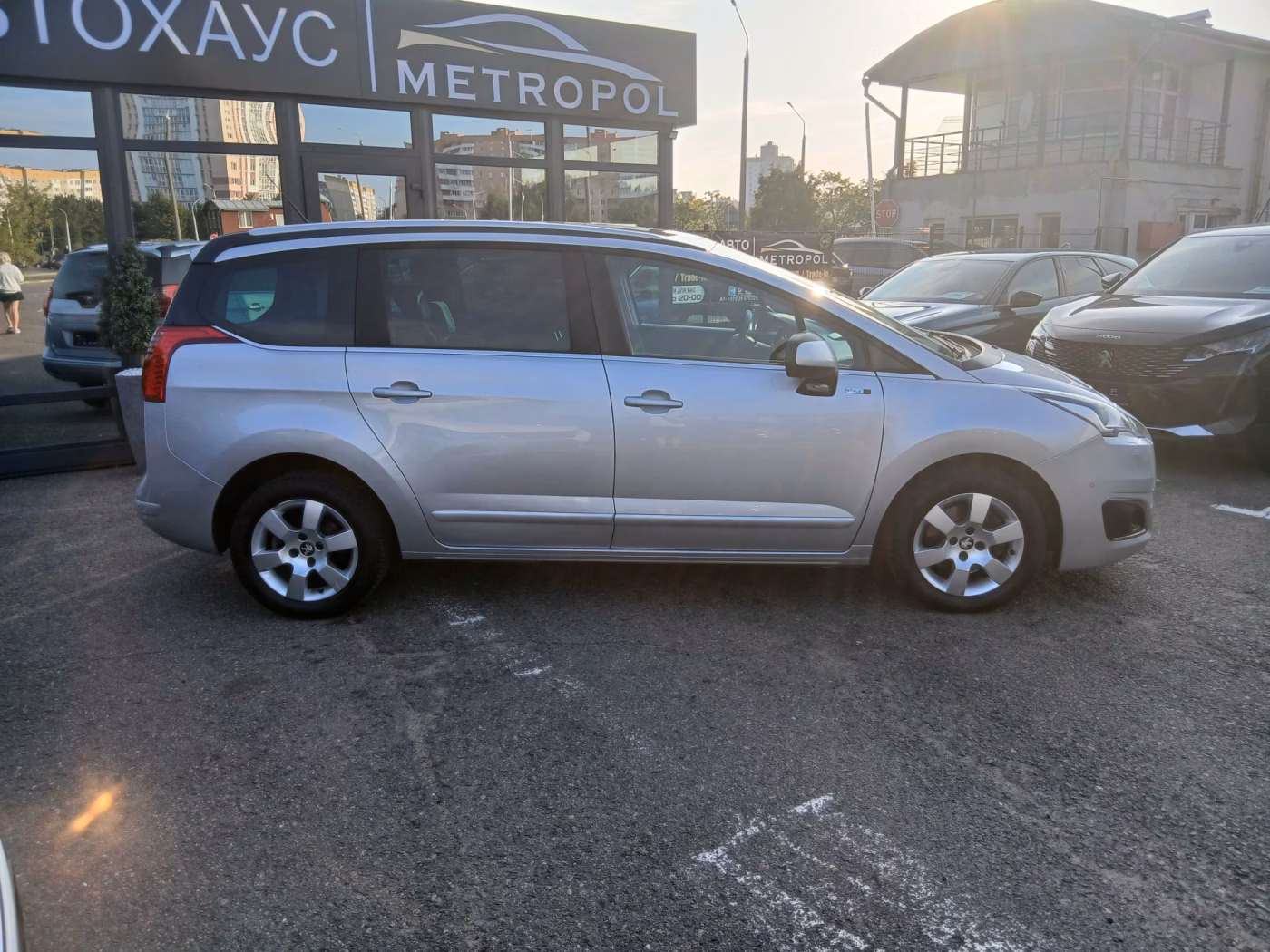 Peugeot 5008 фото 5