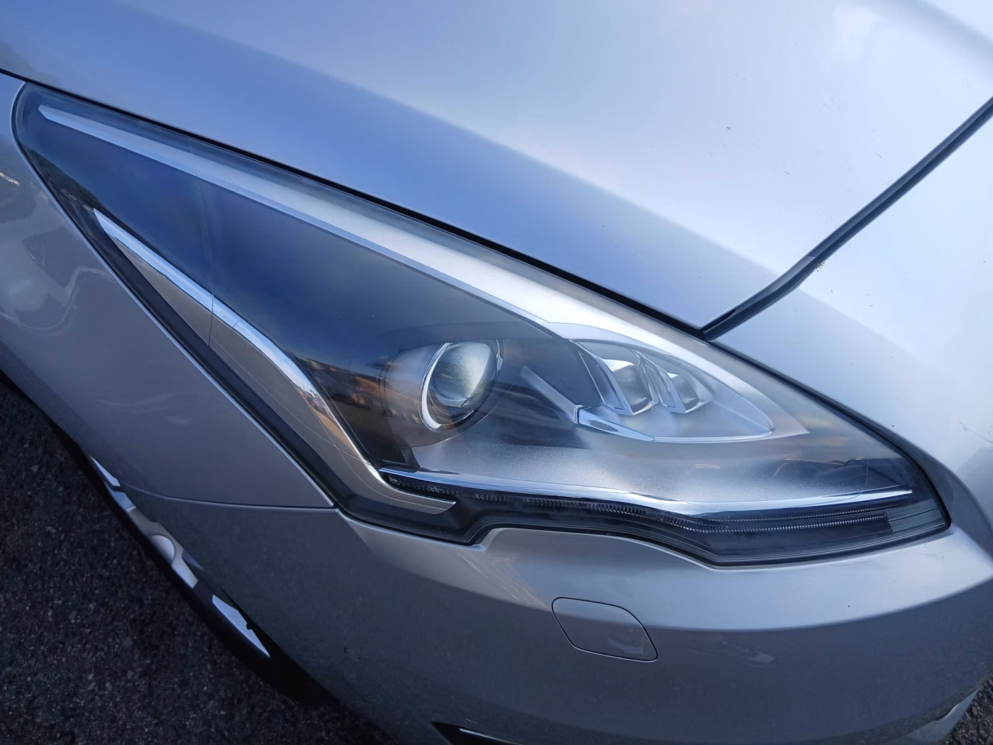 Peugeot 5008 фото 7