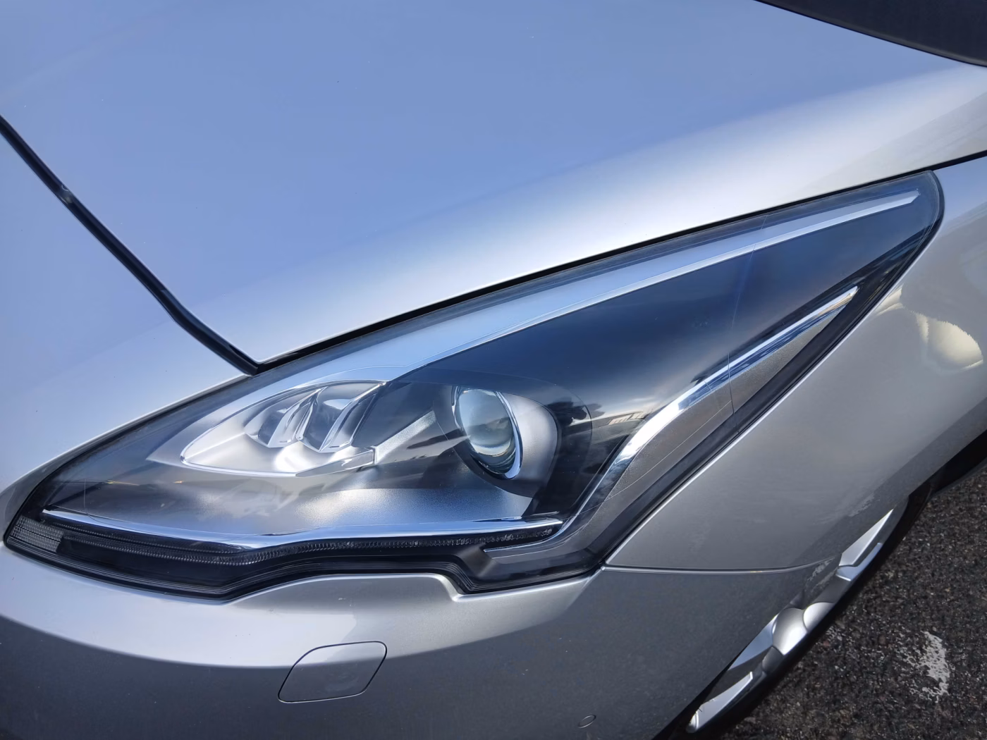 Peugeot 5008 фото 8