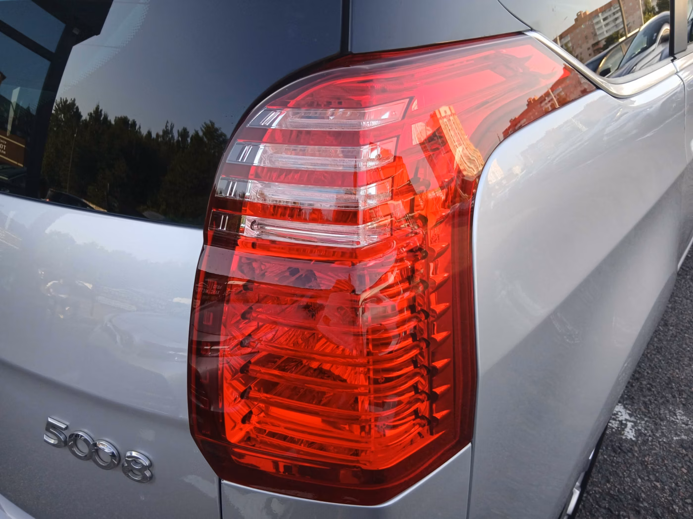 Peugeot 5008 фото 13