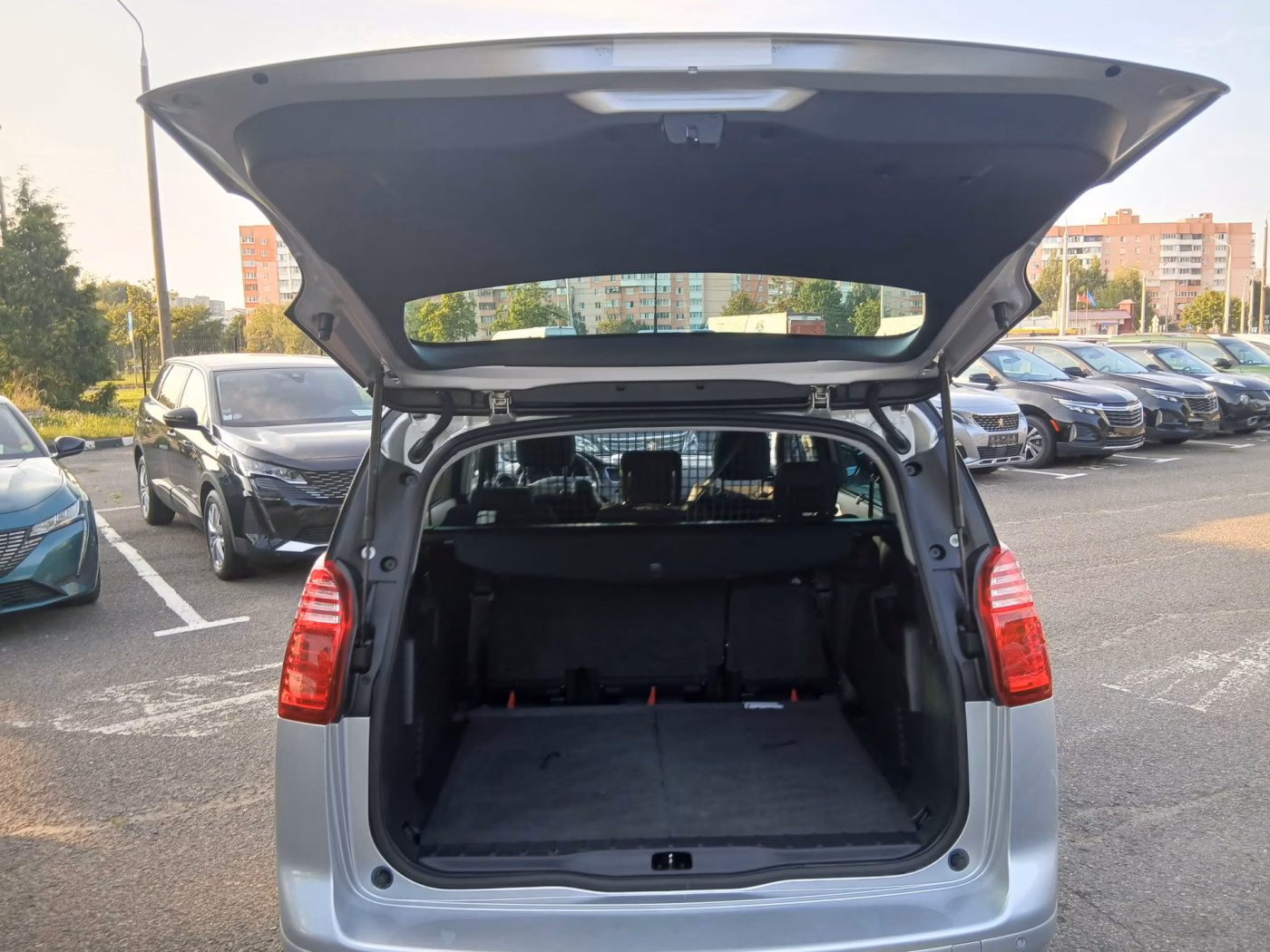 Peugeot 5008 фото 15