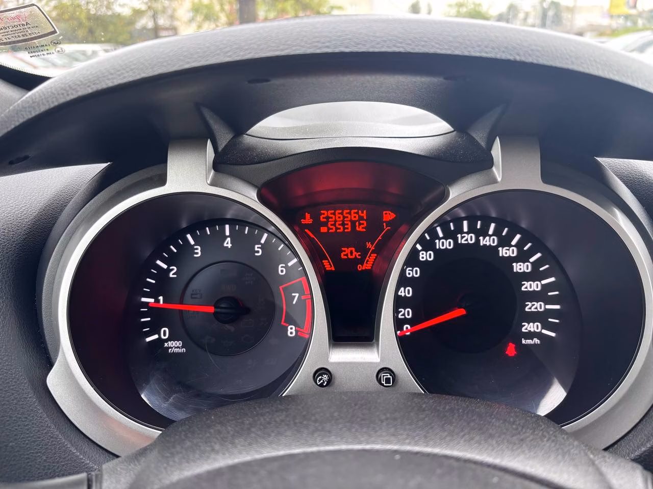 Nissan Juke фото 9