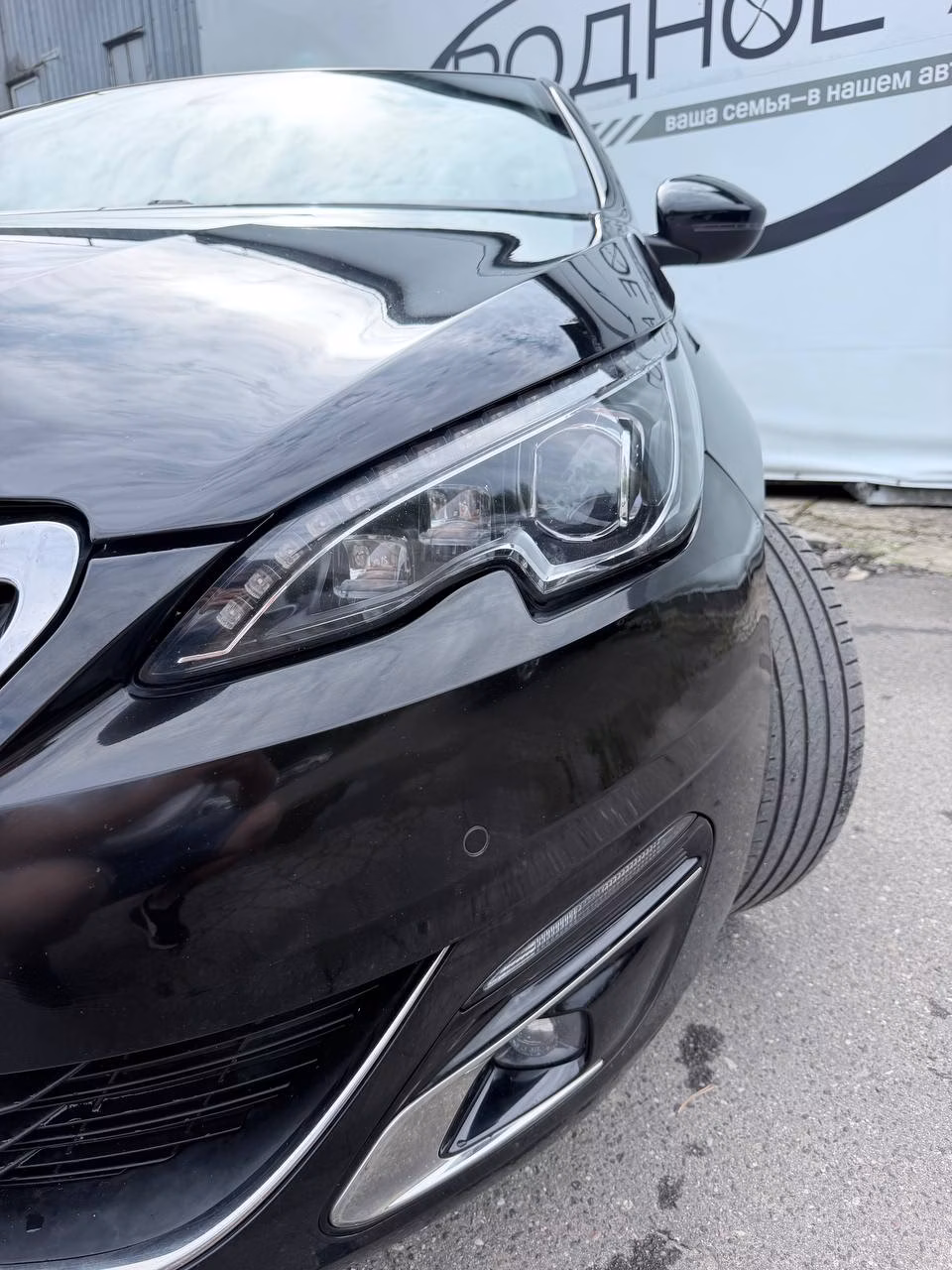 Peugeot 308 фото 9