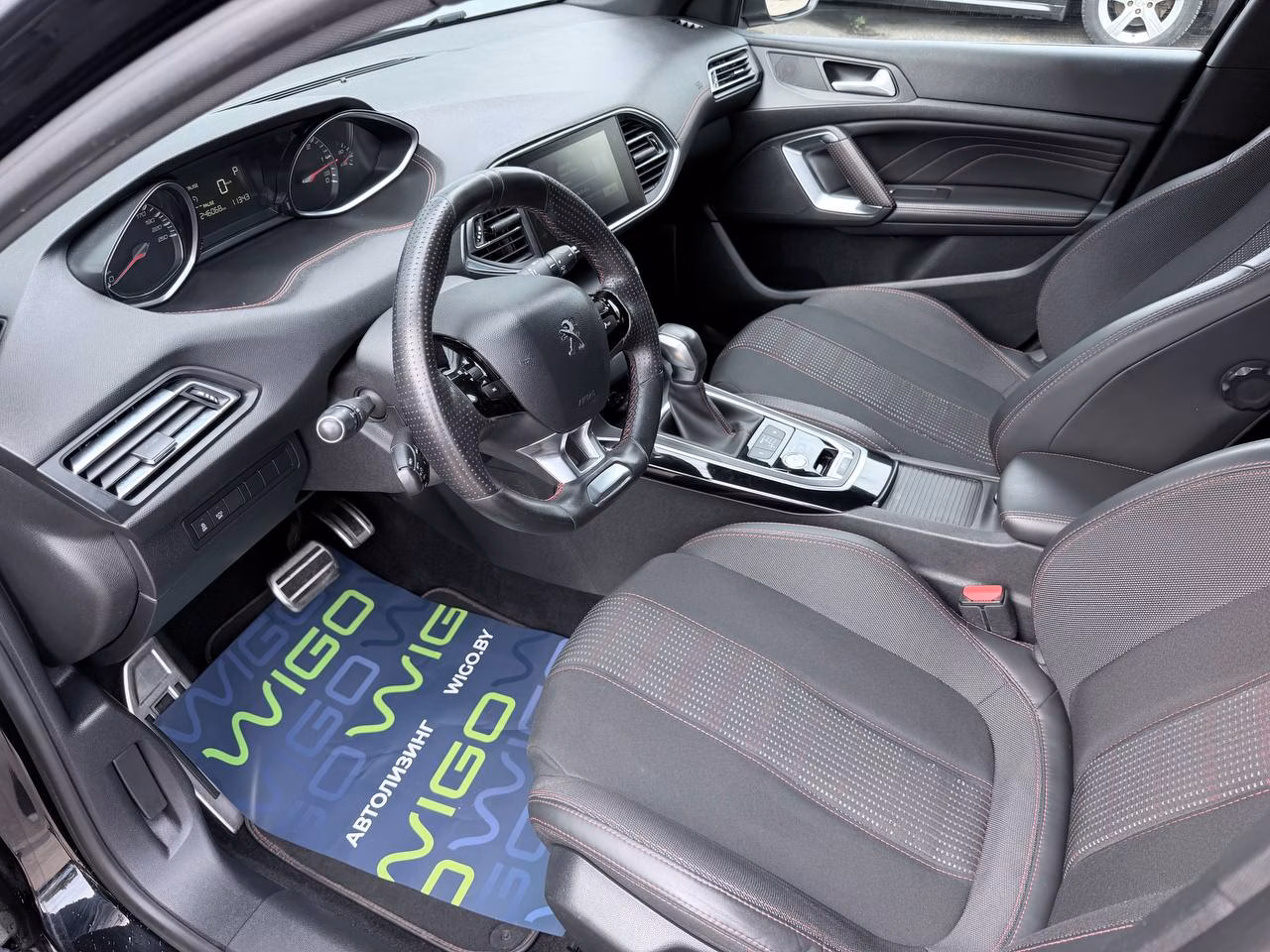 Peugeot 308 фото 12