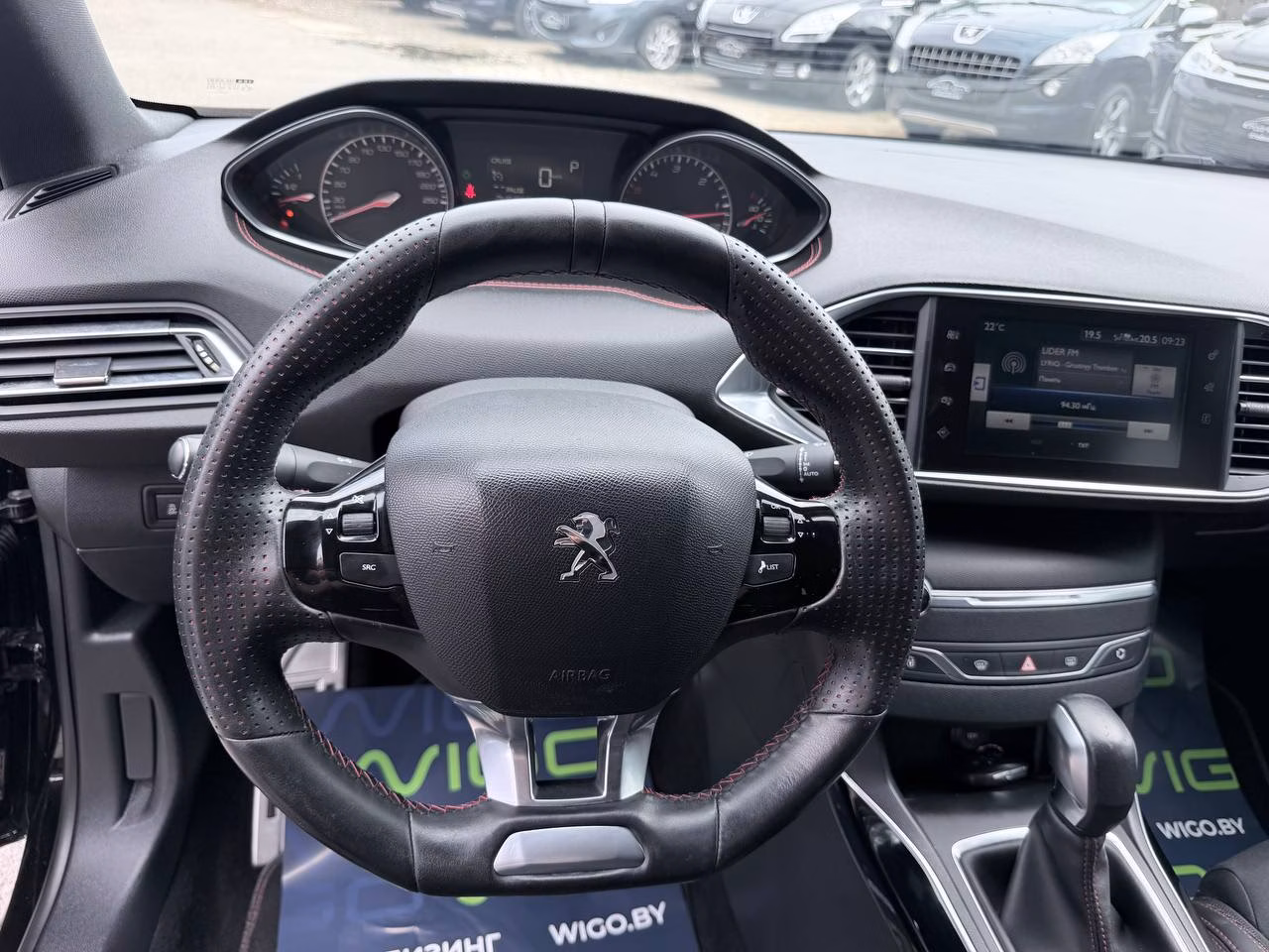 Peugeot 308 фото 13