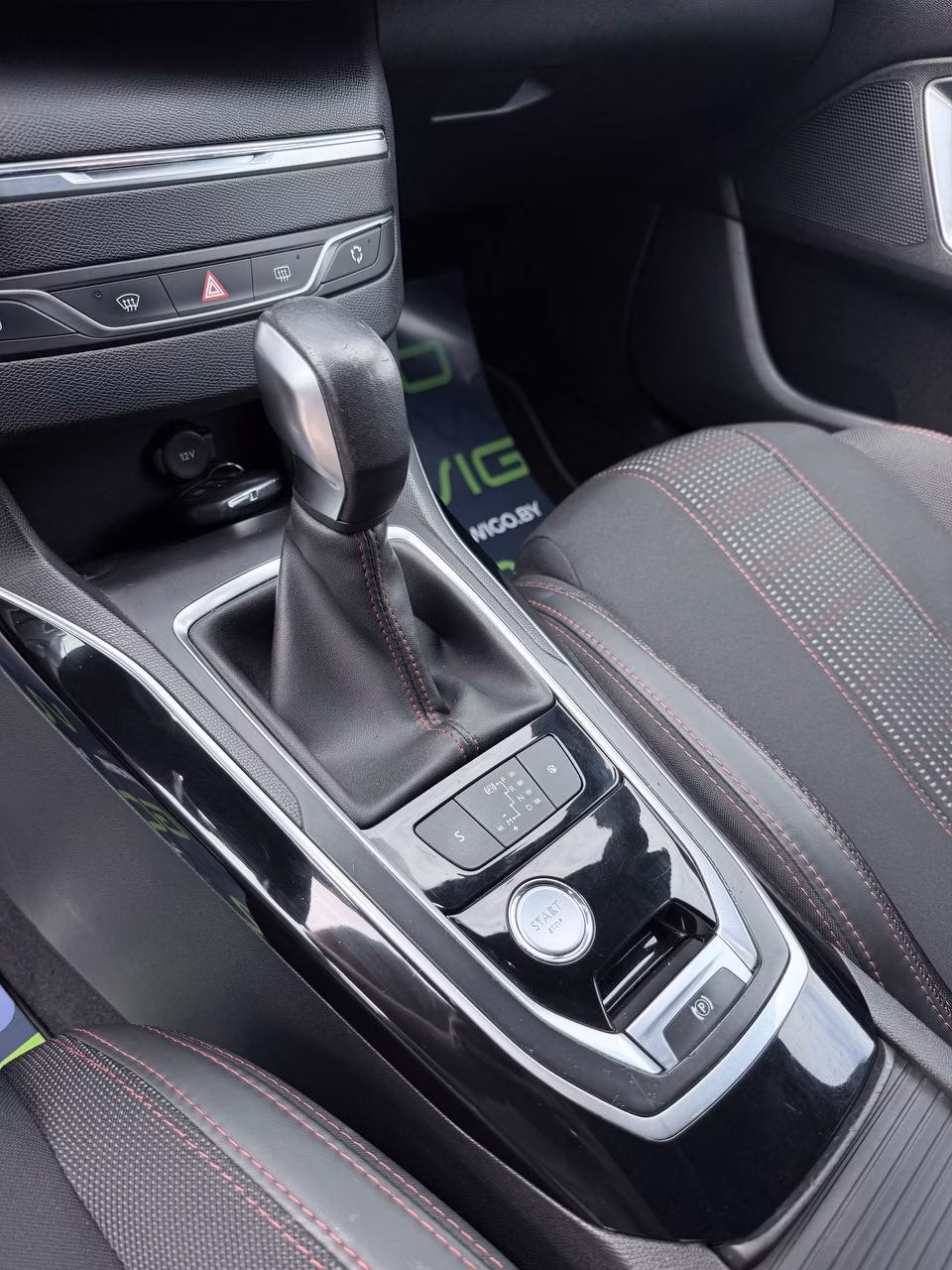 Peugeot 308 фото 15