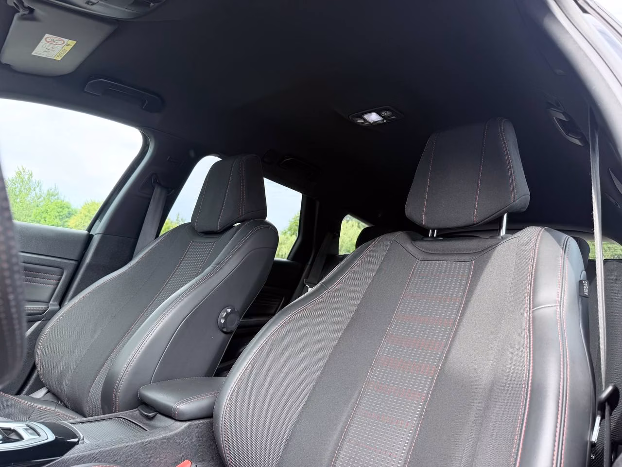 Peugeot 308 фото 18