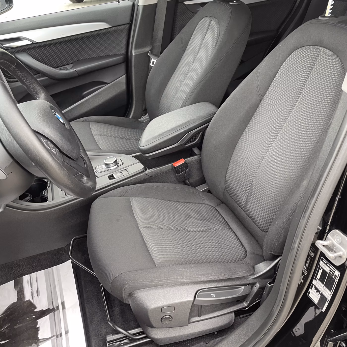 BMW X1 фото 10