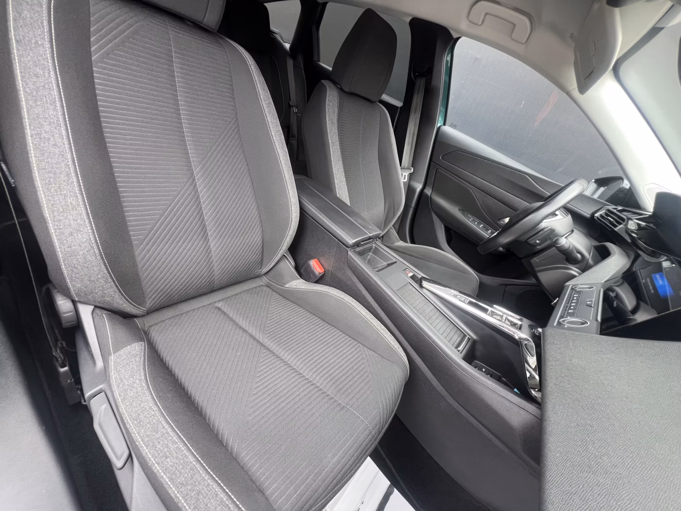 Peugeot 308 фото 16