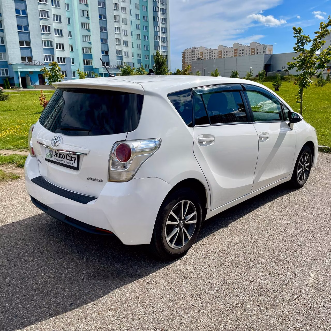 Toyota Verso фото 4