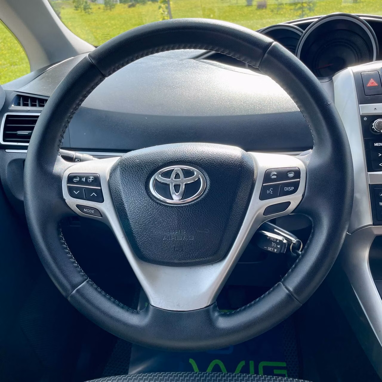 Toyota Verso фото 10