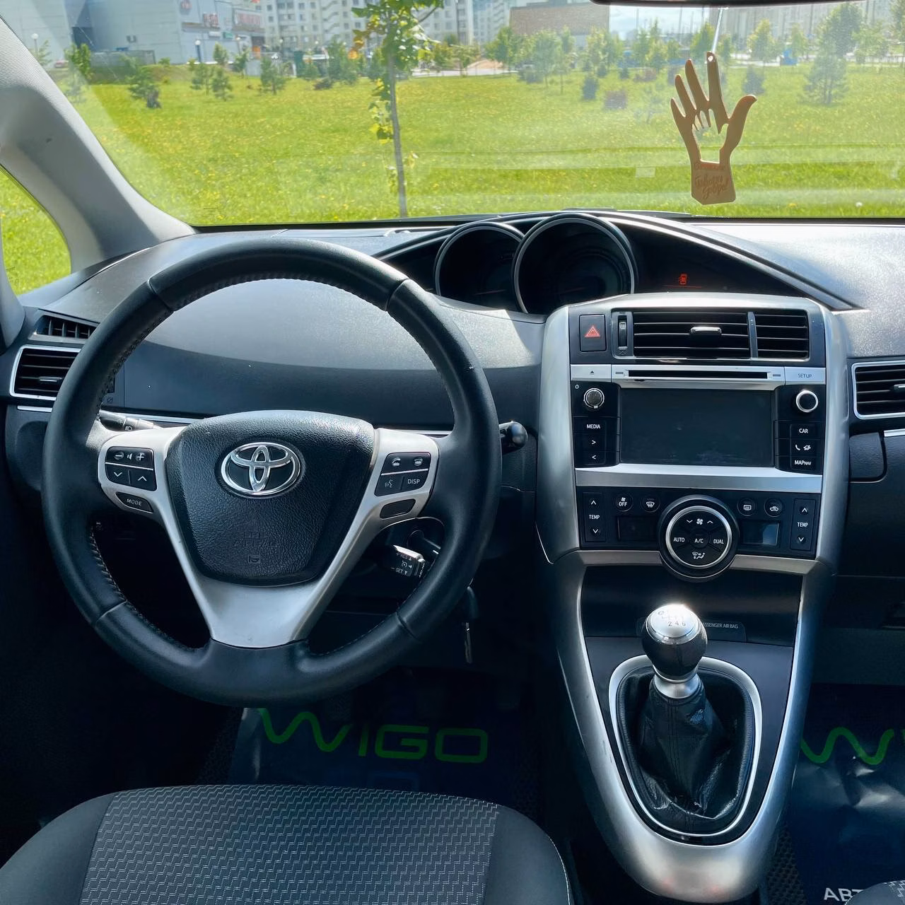 Toyota Verso фото 11