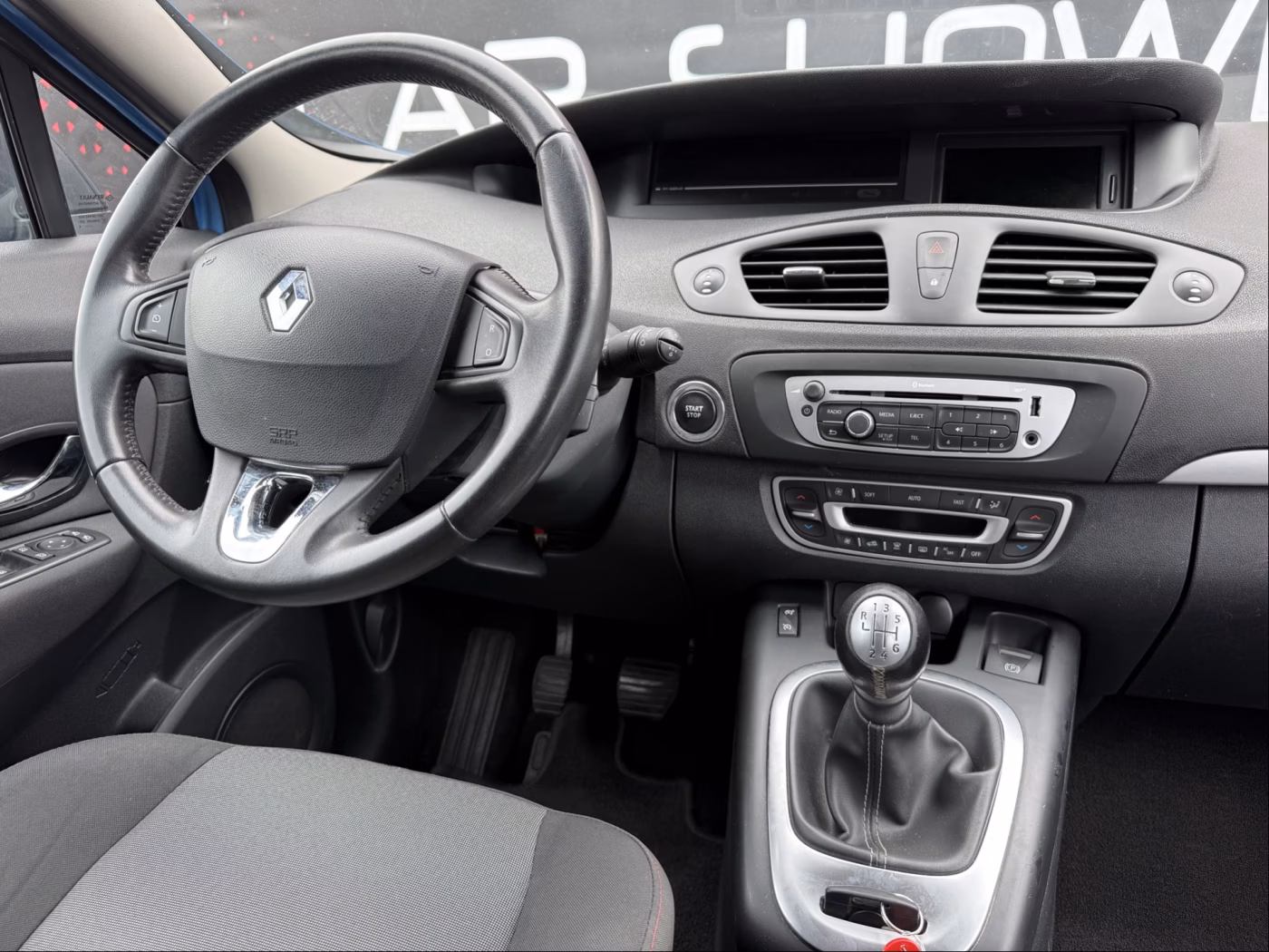 Renault Grand Scenic фото 11