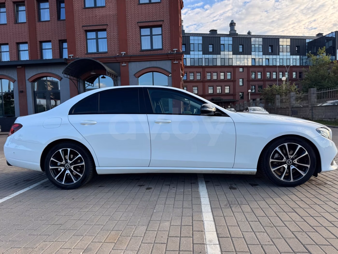 Mercedes-Benz E-Класс фото 5