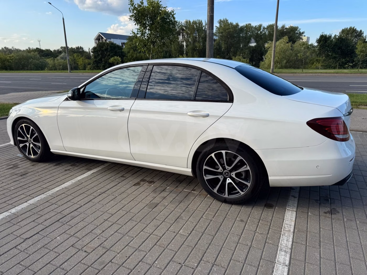 Mercedes-Benz E-Класс фото 8