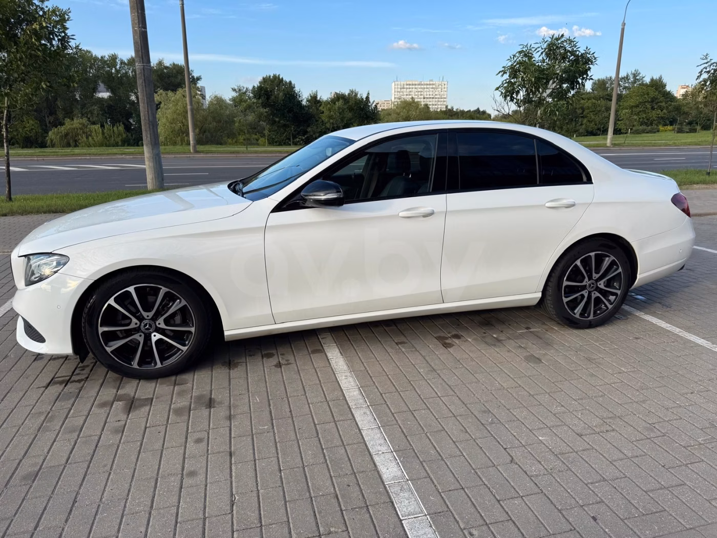 Mercedes-Benz E-Класс фото 9