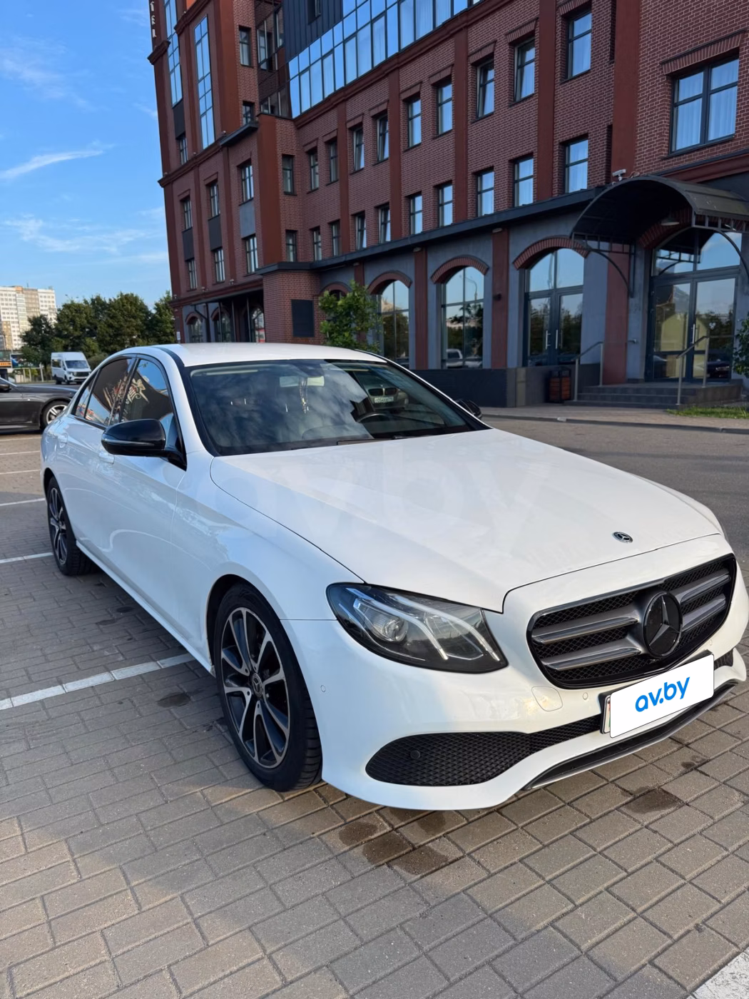 Mercedes-Benz E-Класс фото 12
