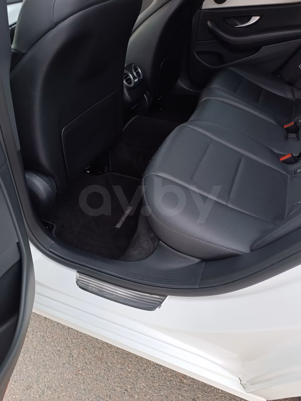 Mercedes-Benz E-Класс фото 19
